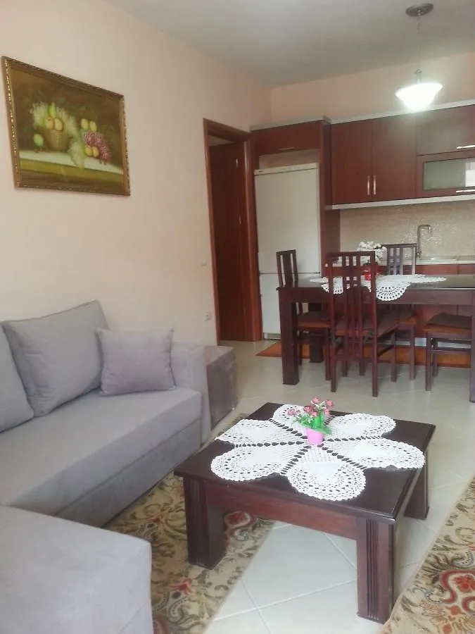Christos Apartments Sarandë 0*,