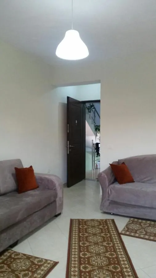 סרנדה Christos Apartments