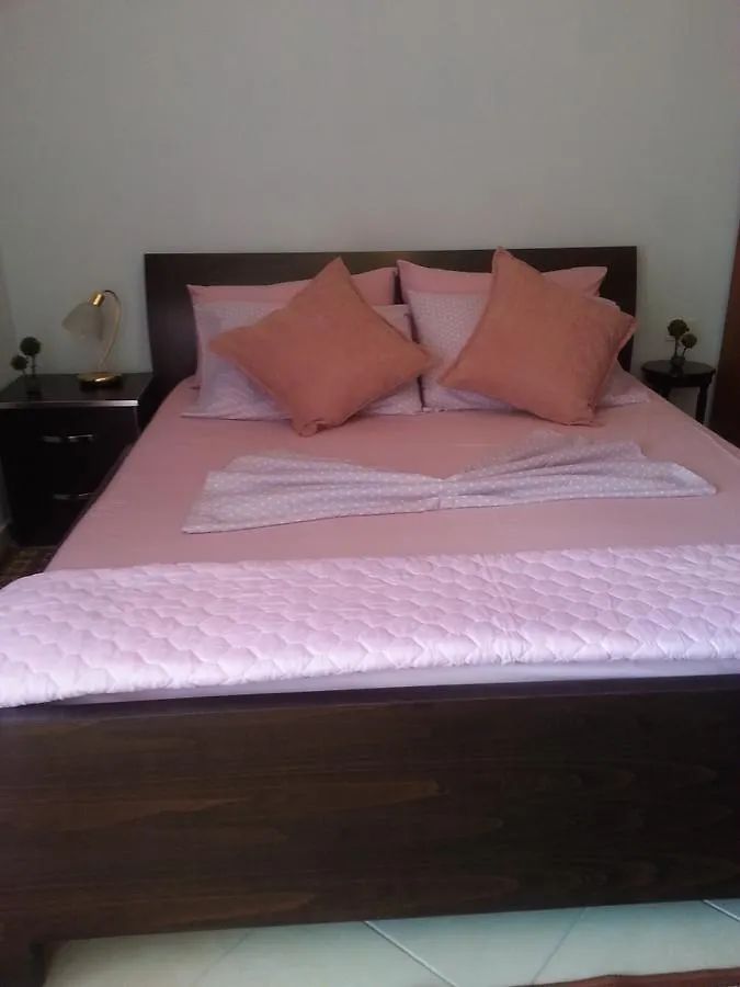 Christos Apartments Sarandë